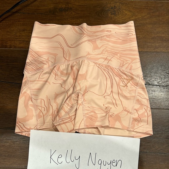 Gymshark shorts pink small - Picture 2 of 2